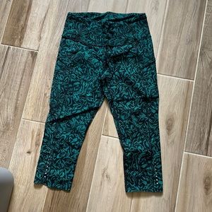 Lululemon capris